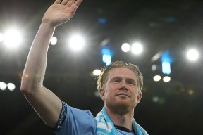 南宫娱乐-关于大比分获胜首场状态出色，西班牙队观众沸腾！，德布劳内重返赛场上演精彩一战的信息